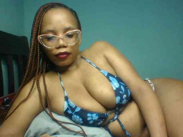 Prettyzari webcam