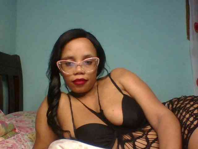 Prettyzari webcam