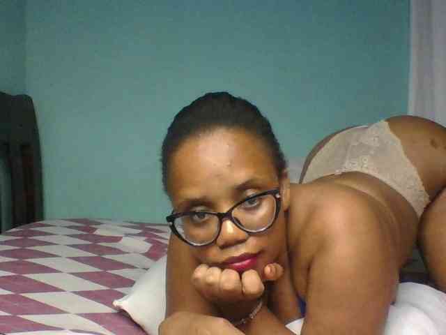 Prettyzari webcam