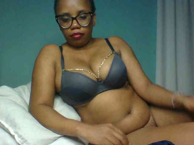 Prettyzari webcam