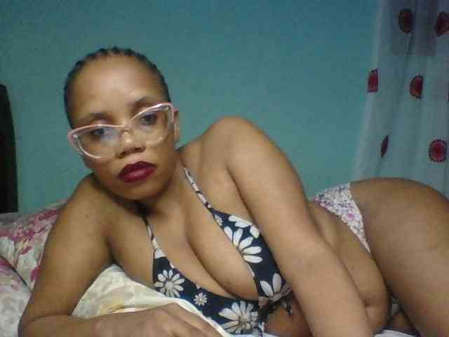 Prettyzari webcam