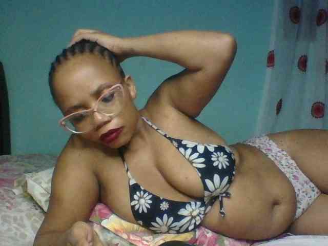 Prettyzari webcam