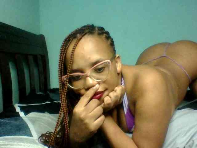 Prettyzari webcam