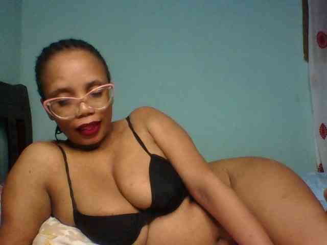 Prettyzari webcam