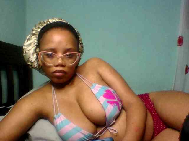 Prettyzari webcam