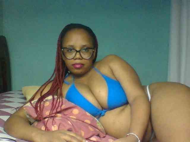 prettyzari's live room