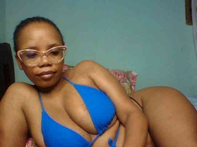 Prettyzari webcam