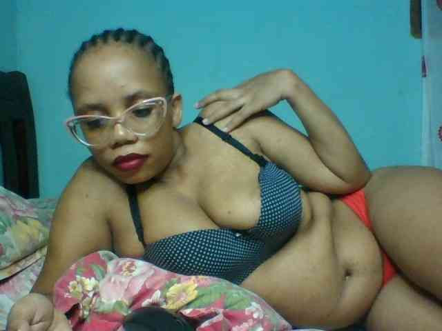 Prettyzari webcam