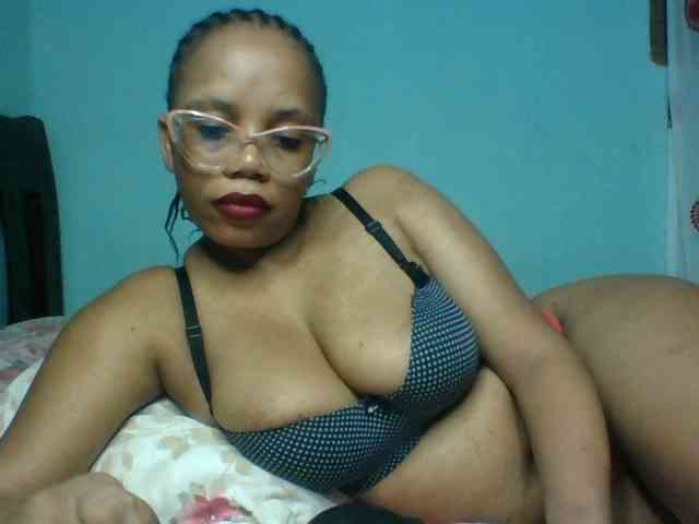Prettyzari webcam