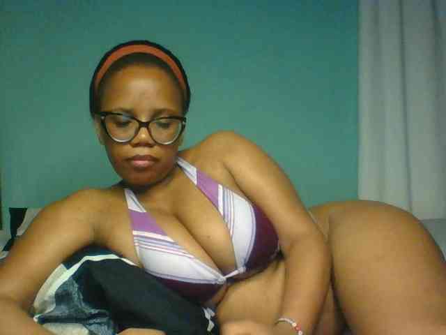 Prettyzari webcam