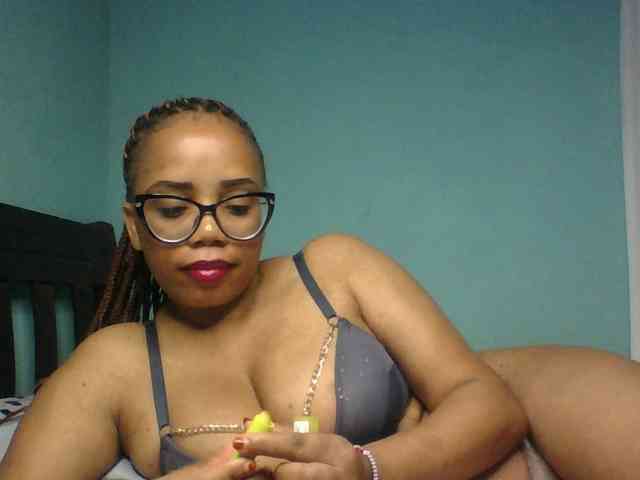 Prettyzari webcam