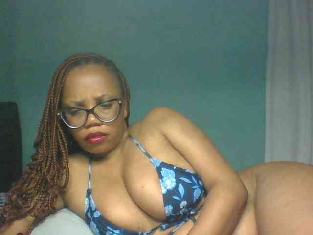Prettyzari webcam
