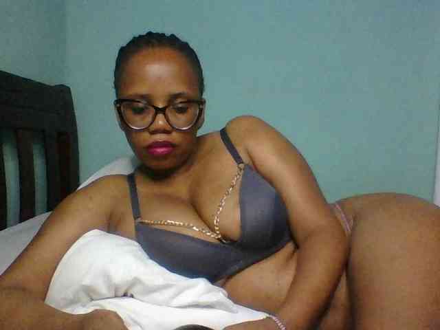 Prettyzari webcam
