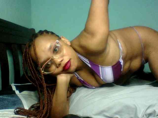 Prettyzari webcam