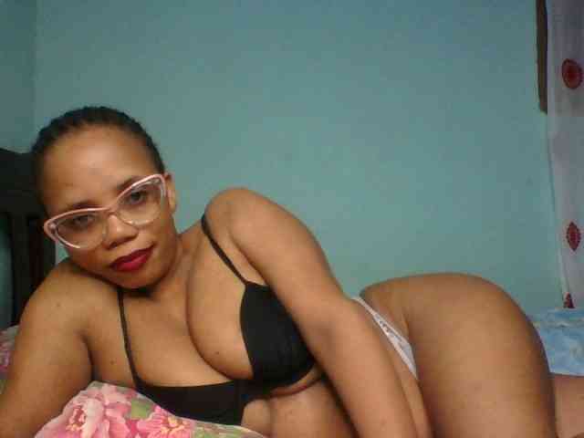 Prettyzari webcam