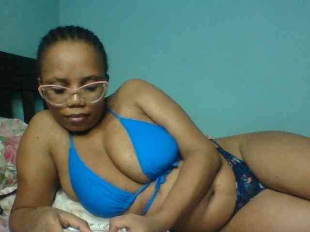 Prettyzari webcam