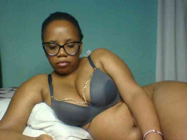 Prettyzari webcam