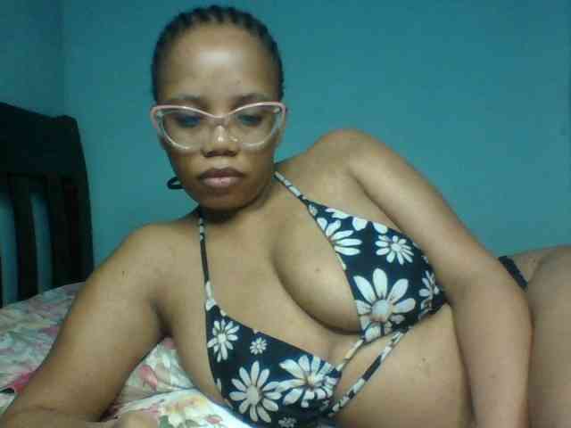 Prettyzari webcam