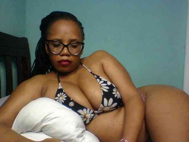 Prettyzari webcam