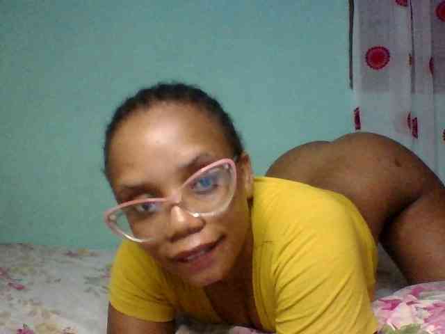 Prettyzari webcam