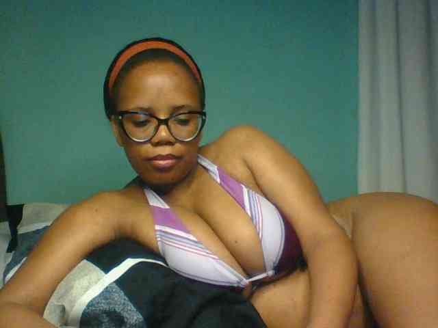Prettyzari webcam