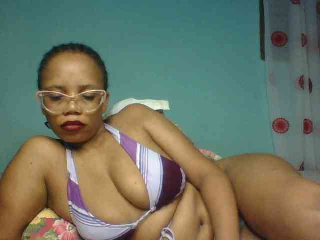 Prettyzari webcam