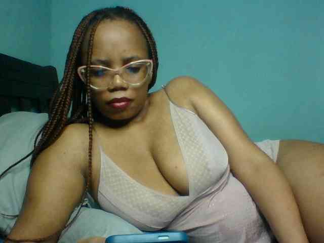 Prettyzari webcam