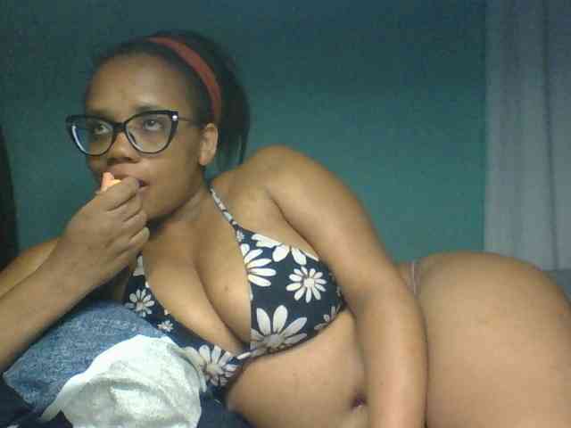Prettyzari webcam
