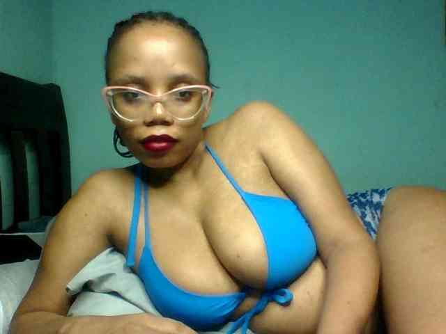 Prettyzari webcam