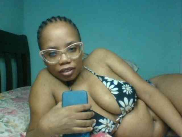 Prettyzari webcam