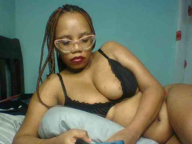Prettyzari webcam