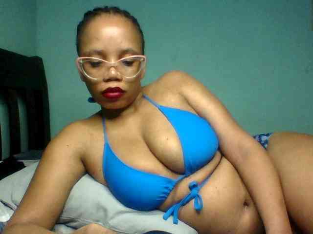 Prettyzari webcam