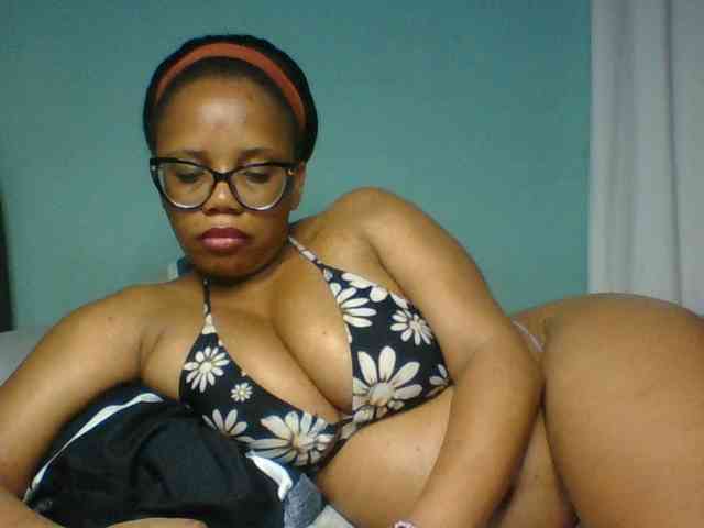 Prettyzari webcam