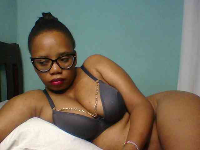 Prettyzari webcam