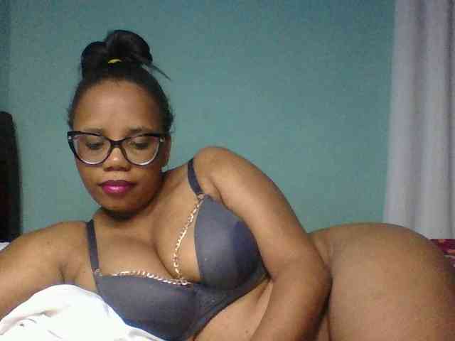 Prettyzari webcam