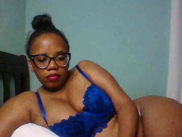 Prettyzari webcam