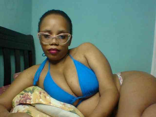 Prettyzari webcam