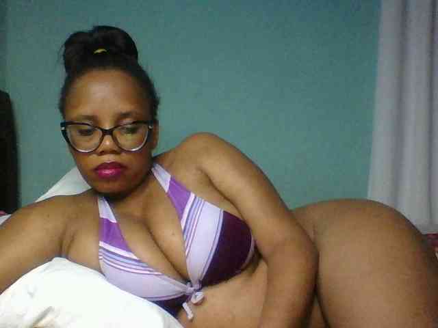 Prettyzari webcam