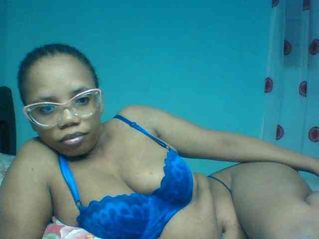 Prettyzari webcam