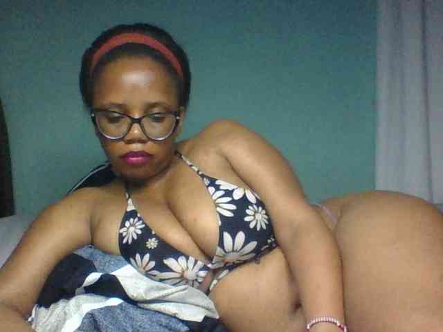 Prettyzari webcam