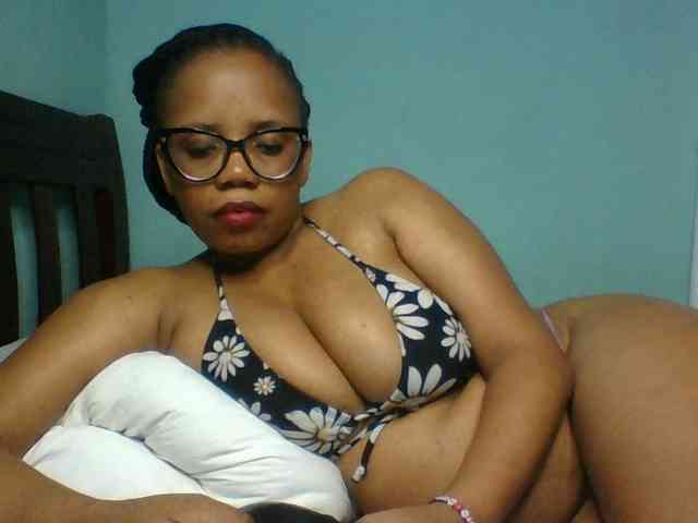 Prettyzari webcam