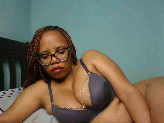 Prettyzari webcam
