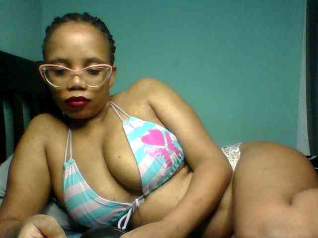 Prettyzari webcam