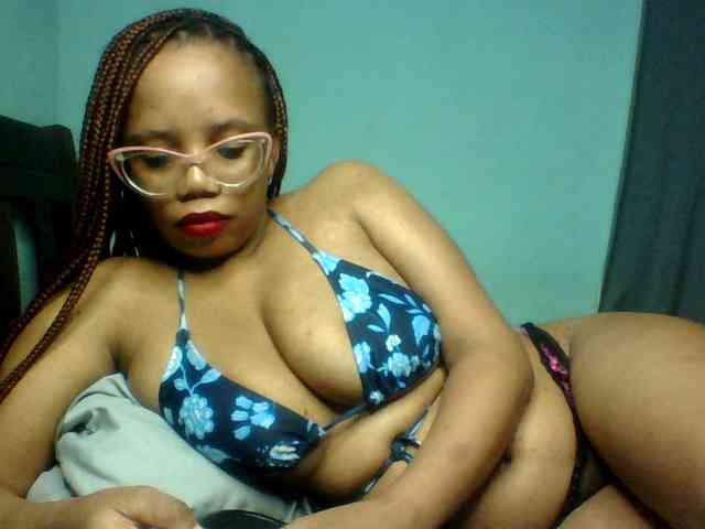 Prettyzari webcam