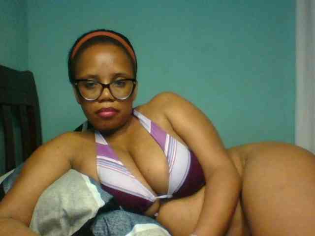 Prettyzari webcam