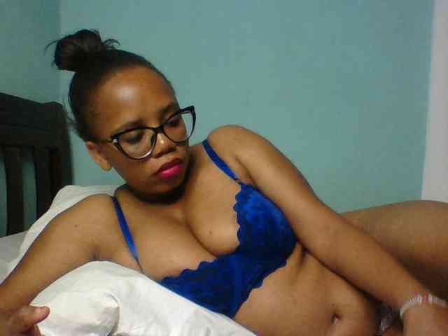 Prettyzari webcam