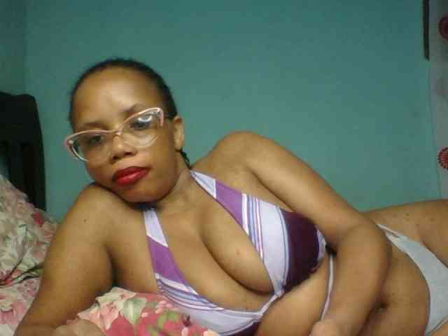 Prettyzari webcam