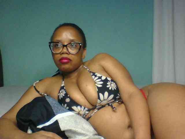 Prettyzari webcam