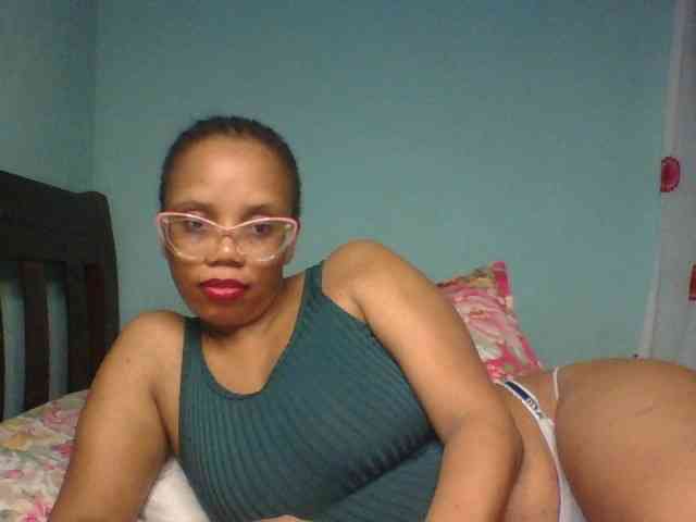 Prettyzari webcam