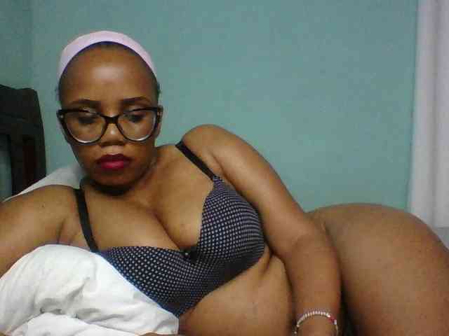 Prettyzari webcam